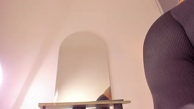 Snapshot of Miss_ambrer_ chatting on 30, 6, 2026 Miss ambrer online show from 30, 6, 2026