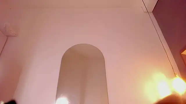 Snapshot of Miss_ambrer_ chatting on 7, 7, 2026 Miss ambrer online show from 7, 7, 2026