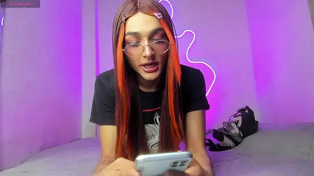 Snapshot of Mika__velvet chatting on 27, 10, 2025 Mika velvet online show from 27, 10, 2025