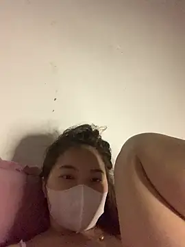 Snapshot of helo-kitty chatting on 25, 2, 2026 helo-kitty online show from 25, 2, 2026