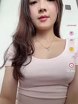 Snapshot of meimei_x chatting on 15, 7, 2026 meimei x online show from 15, 7, 2026