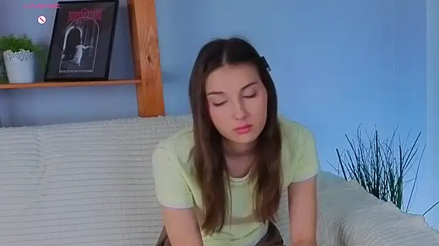 KateCahee online show from 2, 12, 2025