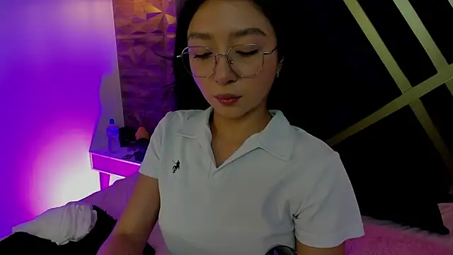 sydney miller  online show from 18, 4, 2026