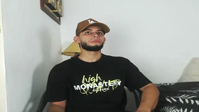 Snapshot of Maxcole_07 chatting on 29, 10, 2025 Maxcole 07 online show from 29, 10, 2025