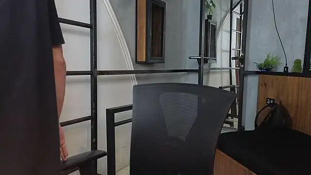 Maxcole 07 online show from 10, 1, 2026