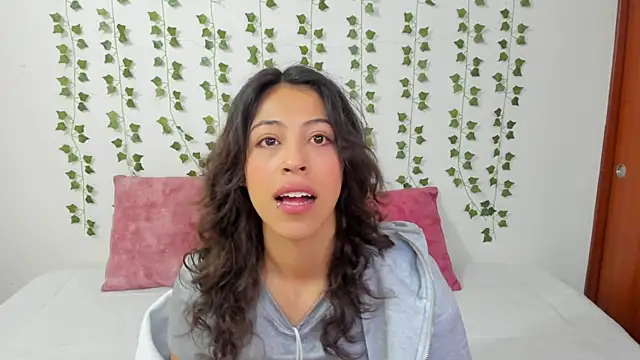 emily jonessxx online show from 11, 2, 2026