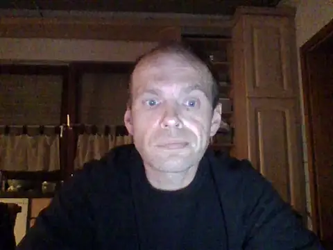 Snapshot of tommy3300 chatting on 30, 10, 2025 tommy3300 online show from 30, 10, 2025