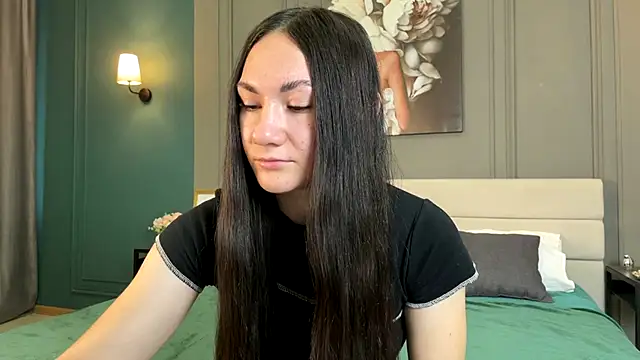 Adele Shy online show from 28, 10, 2025