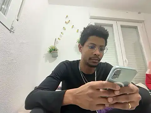 Albert Madrid online show from 5, 2, 2026