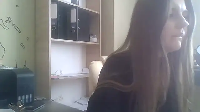 DollyRoma online show from 27, 10, 2025