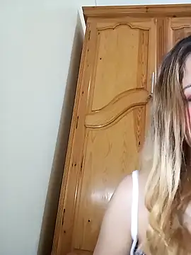 Snapshot of indilasixeey chatting on 9, 11, 2025 indilasixeey online show from 9, 11, 2025