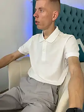 Snapshot of Cristian__Dior chatting on 7, 8, 2026 Cristian Dior online show from 7, 8, 2026
