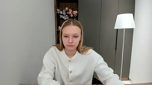 ElissaGlod online show from 23, 10, 2025