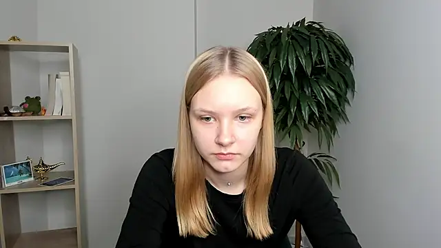 ElissaGlod online show from 25, 10, 2025