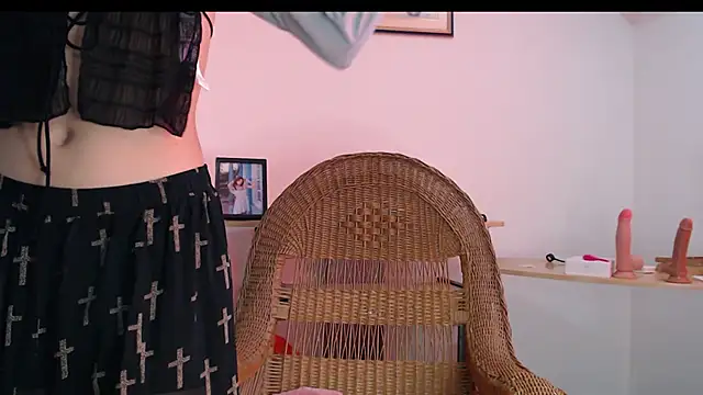 Snapshot of bela1xx chatting on 26, 10, 2025 bela1xx online show from 26, 10, 2025