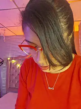 Snapshot of Roxanne_Han chatting on 10, 2, 2026 Roxanne Han online show from 10, 2, 2026