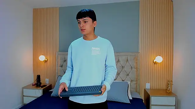 Maxii18  online show from 8, 1, 2026