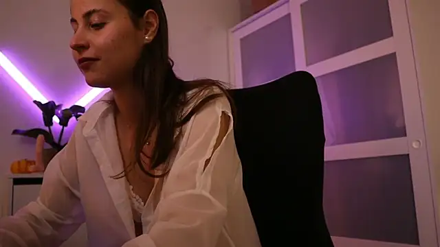 scarletttnoir online show from 14, 11, 2025