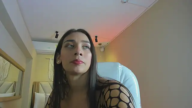 Snapshot of NahimiThompson chatting on 18, 4, 2026 NahimiThompson online show from 18, 4, 2026