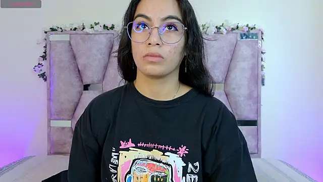 Snapshot of Iris_mandarinne chatting on 28, 10, 2025 Iris mandarinne online show from 28, 10, 2025