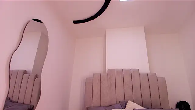 ellisrossi online show from 13, 1, 2026