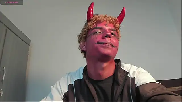 Snapshot of Daark_Eros chatting on 29, 10, 2025 Daark Eros online show from 29, 10, 2025