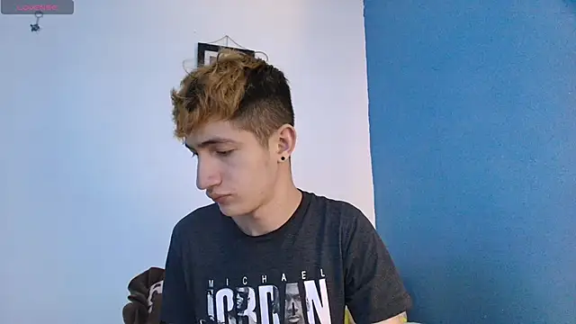 Snapshot of Erick_Taylor3 chatting on 27, 6, 2026 Erick Taylor3 online show from 27, 6, 2026