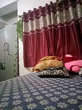 CUTIE BOLD GIRL online show from 12, 3, 2026