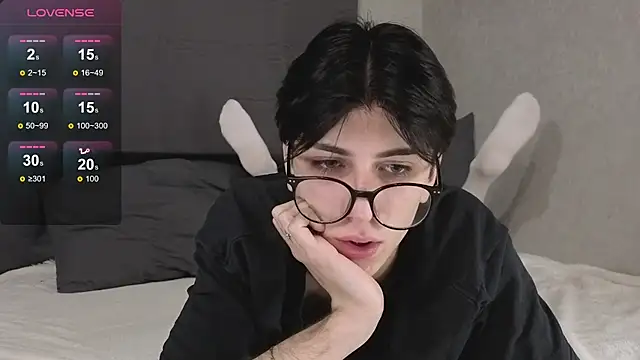 Oliver star boy  online show from 19, 12, 2025