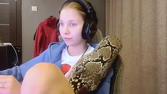 Softixq online show from 4, 11, 2025