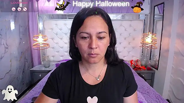 Snapshot of Melissa-roberts chatting on 4, 11, 2025 Melissa-roberts online show from 4, 11, 2025