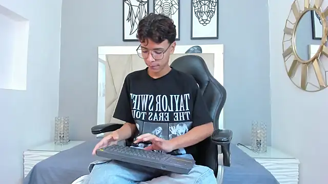 adams bobby online show from 21, 11, 2025