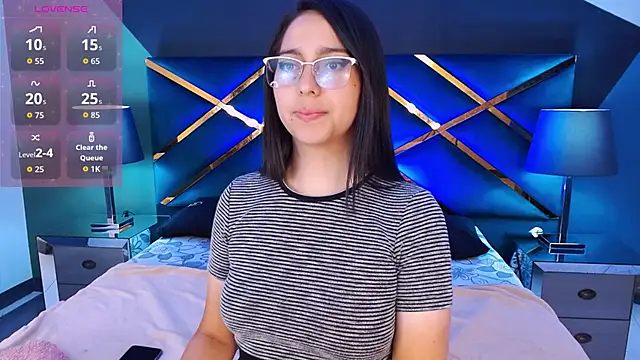 Snapshot of LexyBlaze_ chatting on 12, 4, 2026 LexyBlaze online show from 12, 4, 2026