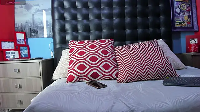 Khalid16  online show from 12, 11, 2025