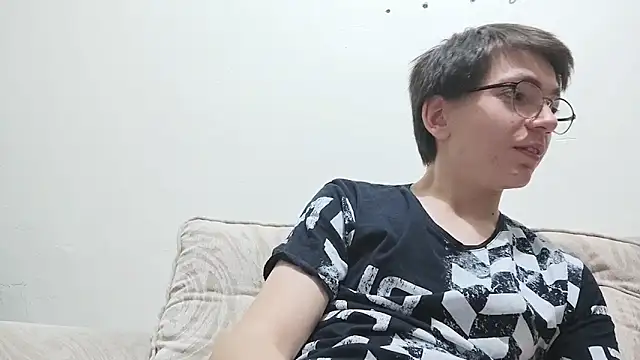 Snapshot of minikkdunyam chatting on 8, 11, 2025 minikkdunyam online show from 8, 11, 2025