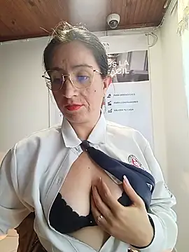Snapshot of Valentina--1 chatting on 27, 6, 2026 Valentina--1 online show from 27, 6, 2026