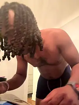 Snapshot of therealredx chatting on 29, 10, 2025 therealredx online show from 29, 10, 2025