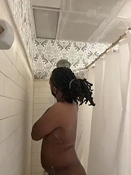 Snapshot of therealredx chatting on 31, 10, 2025 therealredx online show from 31, 10, 2025