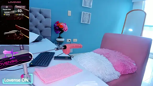 Luna Raay online show from 18, 1, 2026