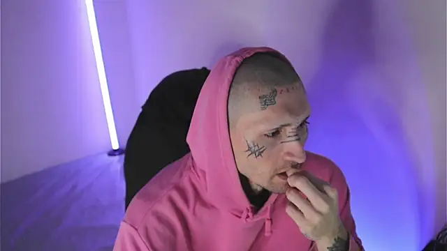 Snapshot of TokyoHatsumoto chatting on 1, 2, 2026 TokyoHatsumoto online show from 1, 2, 2026