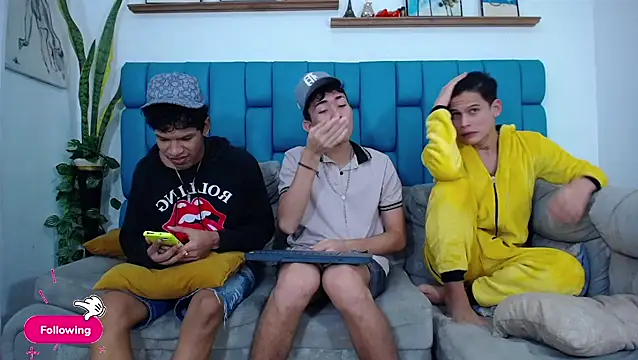 Hot Boys Latinos X online show from 27, 3, 2026