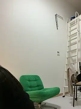 akimix xoxo online show from 9, 4, 2026