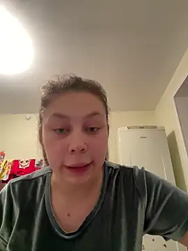 Snapshot of MysticCharm chatting on 18, 11, 2025 MysticCharm online show from 18, 11, 2025