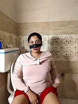 Snapshot of Heena-143 chatting on 15, 7, 2026 Heena-143 online show from 15, 7, 2026