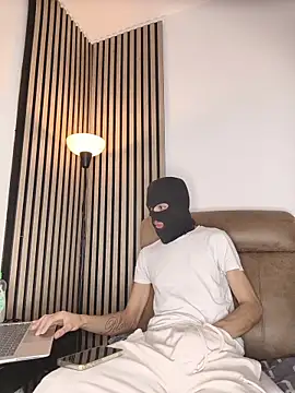 findomhot online show from 4, 12, 2025