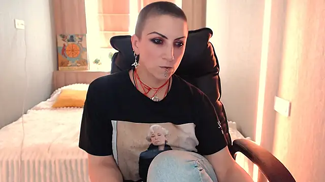 Snapshot of Sweet-n-Strong chatting on 21, 7, 2026 Sweet-n-Strong online show from 21, 7, 2026