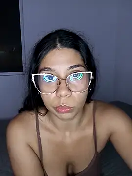 Snapshot of Angeeelina@xh chatting on 11, 11, 2025 Angeeelinaxh online show from 11, 11, 2025