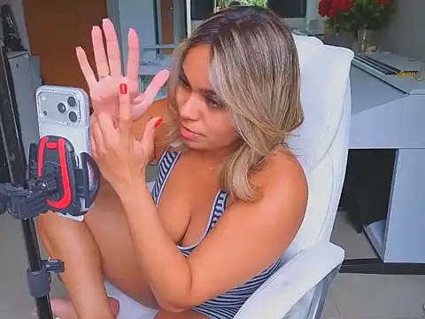 diosadeluniverso online show from 15, 4, 2026