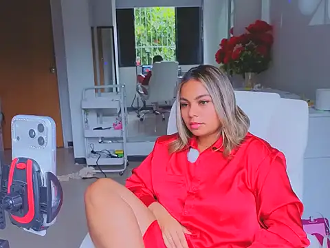 diosadeluniverso online show from 17, 4, 2026