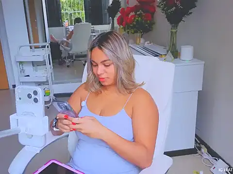 diosadeluniverso online show from 27, 4, 2026